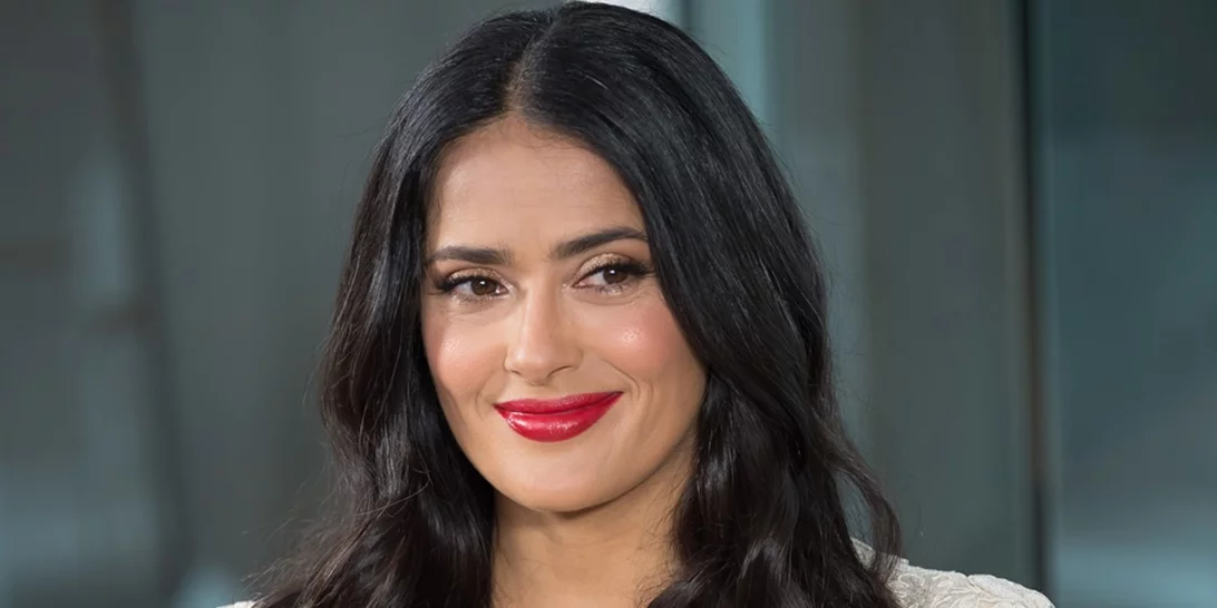 Salma Hayek | 'Εβαψε τα μαλλιά της γκρι και το αποτέλεσμα ήταν εκπληκτικό