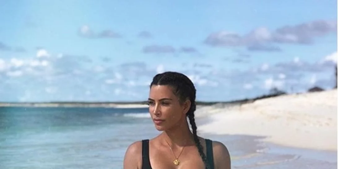 H Kim Kardashian έκανε άλλη μια «χρυσή» εμφάνιση προκαλώντας σχόλια