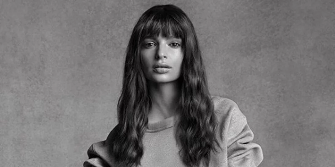 Emily Ratajkowski | Topless μόνο με τα κοσμήματα της!