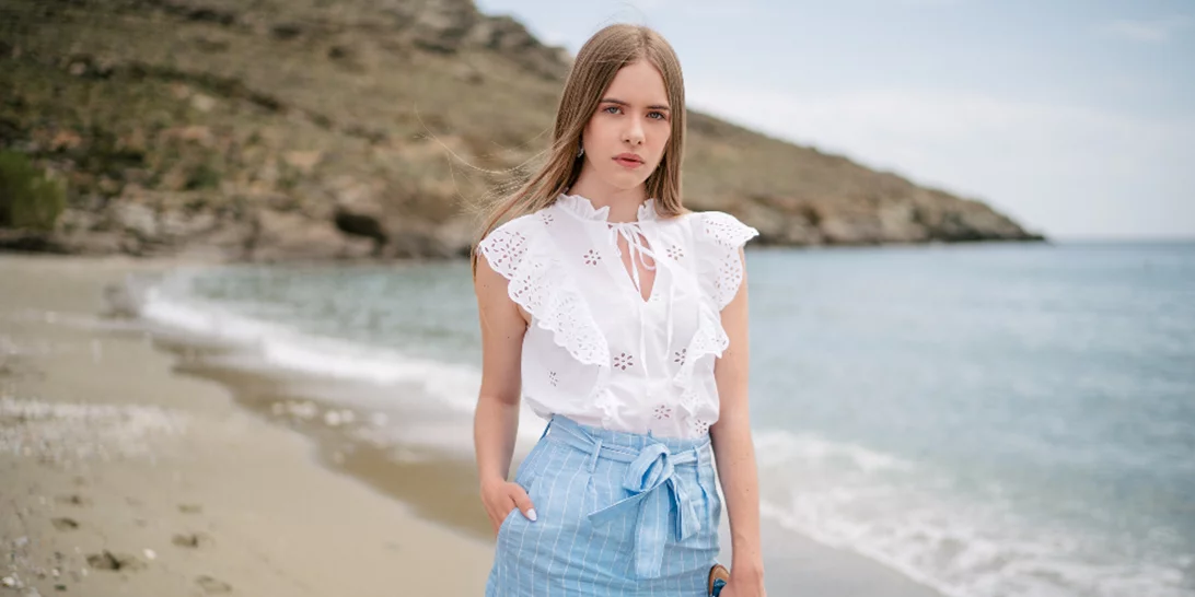 Under the Sun by H&M Διαγωνισμός | Aκολούθησε την Αναστασία Τσιλιμπίου στην Τήνο και κέρδισε την ίδια μοναδική εμπειρία