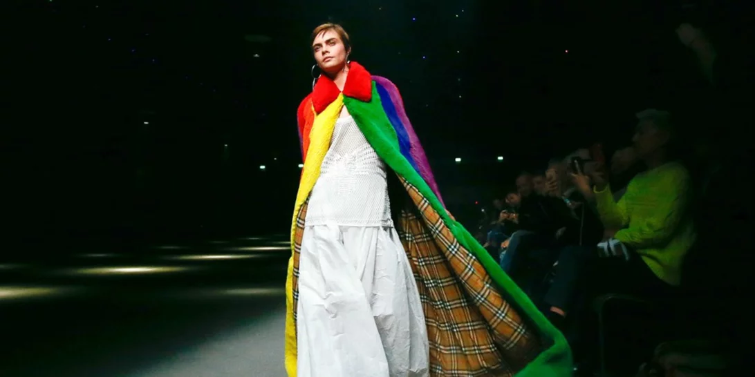 (Και) ο οίκος Burberry καταργεί σιγά σιγά τη χρήση αληθινής γούνας