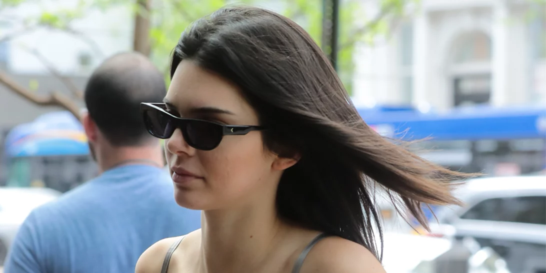 Kendall Jenner | Δες πώς συνδύασε το lingerie top