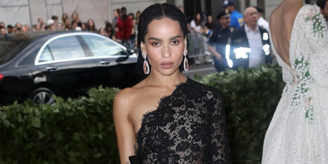 Zoe Kravitz | Με δαντελένιο φόρεμα και χωρίς εσώρουχο!