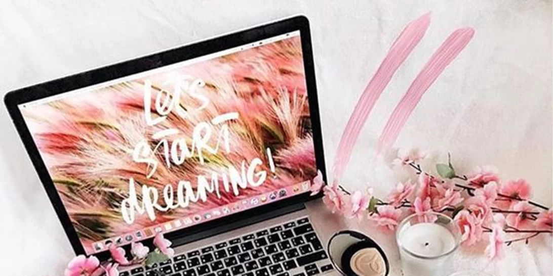 Τι κάνει μία beauty editor όταν έρχονται στο γραφείο της νέα προϊόντα;