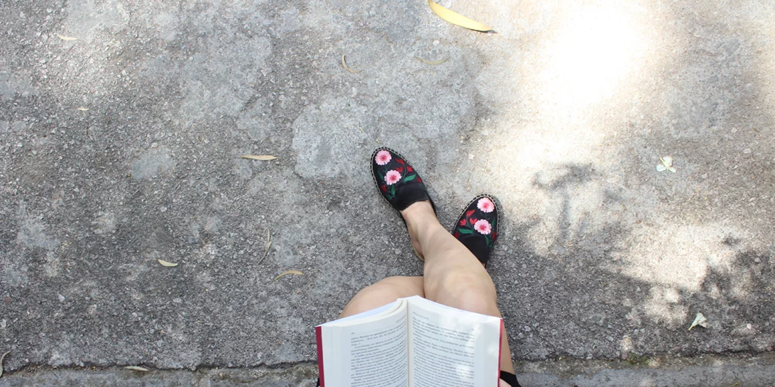 Αυτό είναι το βιβλίο που θα διαβάσεις αυτή την εβδομάδα (αλλά και όλο το καλοκαίρι)