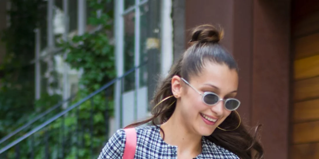 Το sexy ατύχημα της Bella Hadid στους δρόμους της Νέας Υόρκης