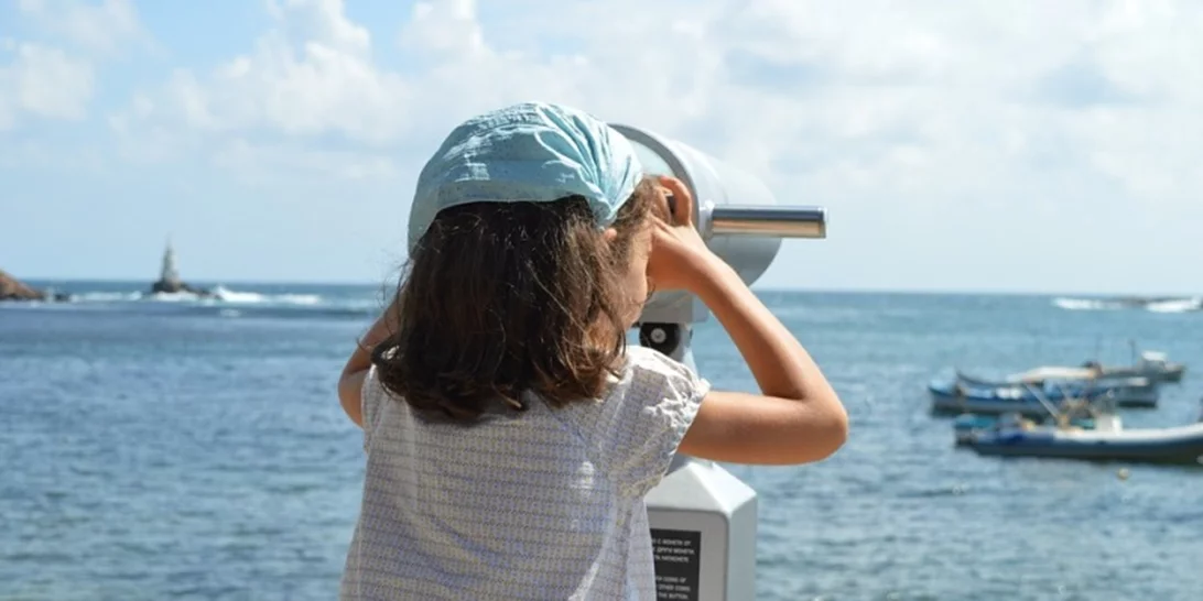 Κατασκήνωση ή χωριό – 2 ιστορίες για τον αποχωρισμό παιδιού και γονιού