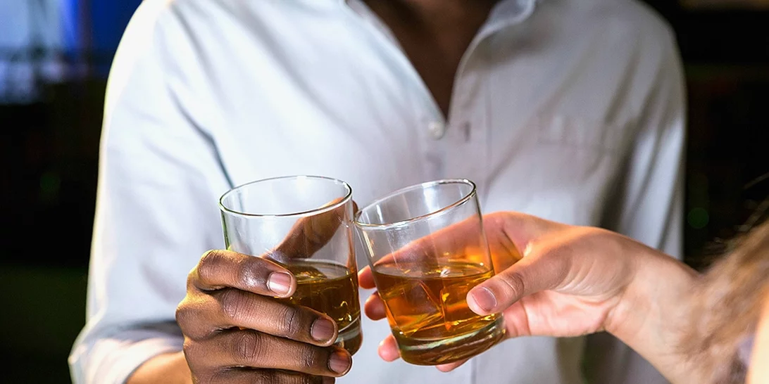 Οι καλύτεροι τρόποι για να διατηρήσεις φρέσκο ένα ουίσκι