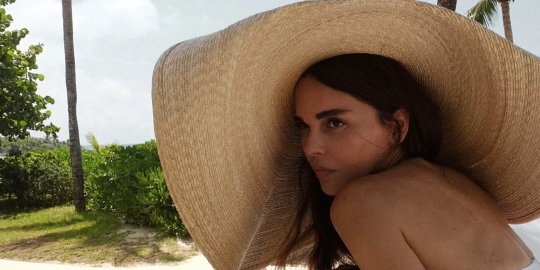 Πρόσθεσε ένα καπέλο στη βαλίτσα των διακοπών σου και αναβάθμισε το στιλ σου έτσι απλά