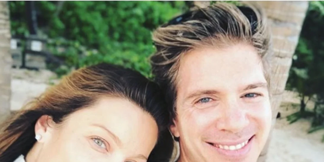 Μαριέττα Χρουσαλά - Λέων Πατίτσας | Βόλτες στα σοκάκια της Μυκόνου