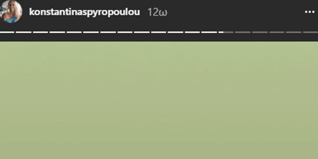 Κωνσταντίνα Σπυροπούλου | Ποζάρει με ολόσωμο μαγιό στη Σύρο