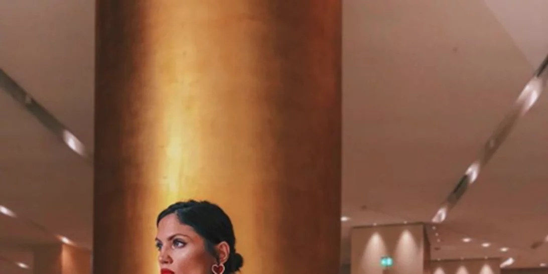 Μαίρη Συνατσάκη | Ποζάρει γυμνή στο φακό του συντρόφου της