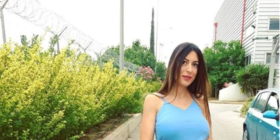 Φλορίντα Πετρουτσέλι | Με μαγιό στον 8ο μήνα της εγμυμοσύνης της