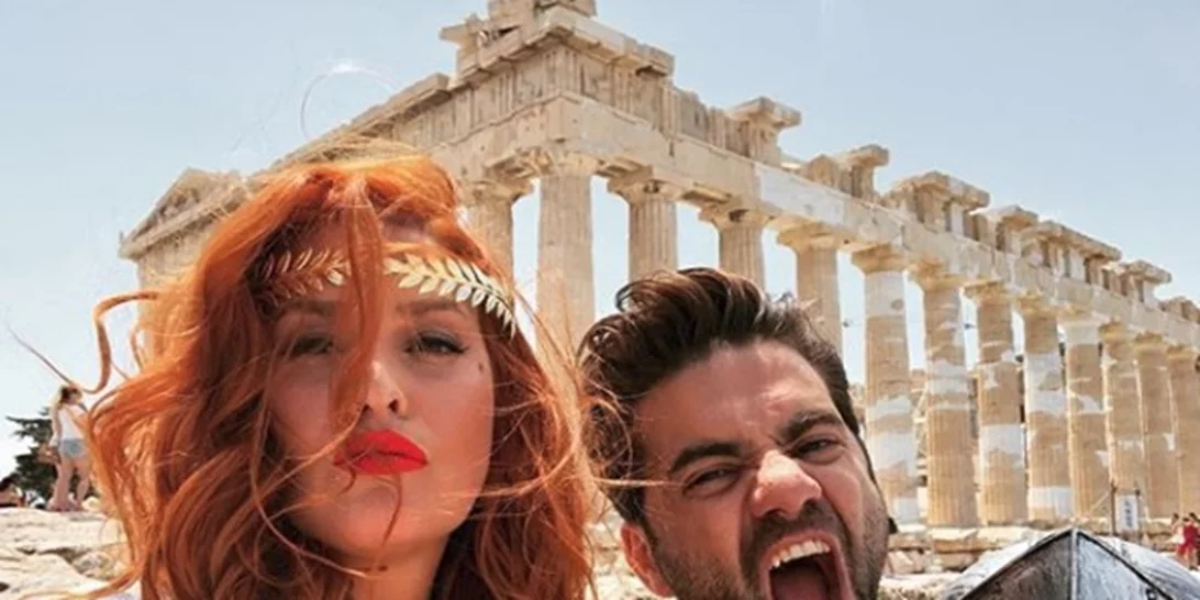 Σίσσυ Χρηστίδου - Θοδωρής Μαραντίνης | Περήφανοι και συγκινημένοι στην σχολικη γιορτή του γιου τους