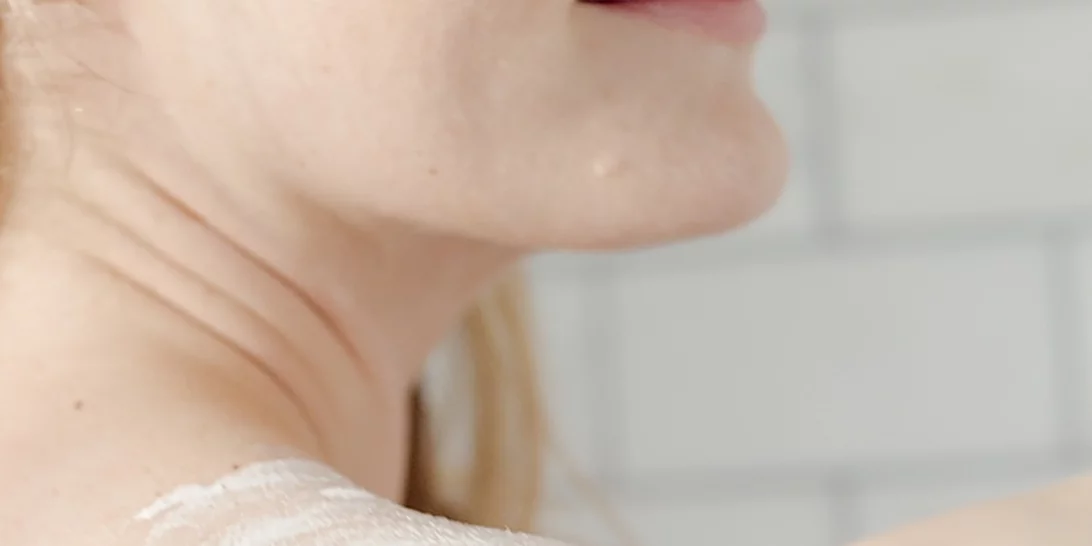 Αποφεύγεις την απολέπιση γιατί νιώθεις ότι ξηραίνει την επιδερμίδα σου; Δες εδώ τι έχουμε να σου προτείνουμε!