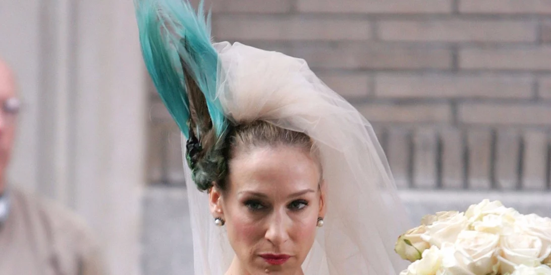 Το SATC επιστρέφει | Αυτά είναι τα 15 πιο iconic hair looks της Carrie Bradshaw