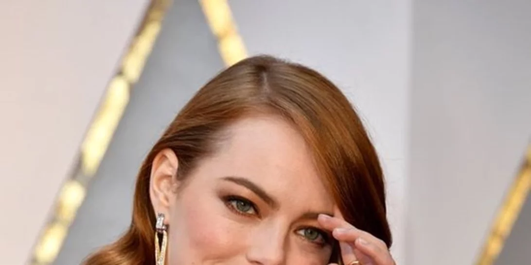 Η Emma Stone κουρεύτηκε και το νεό της hair look θα σε στείλει αμέσως στο κομμωτήριο