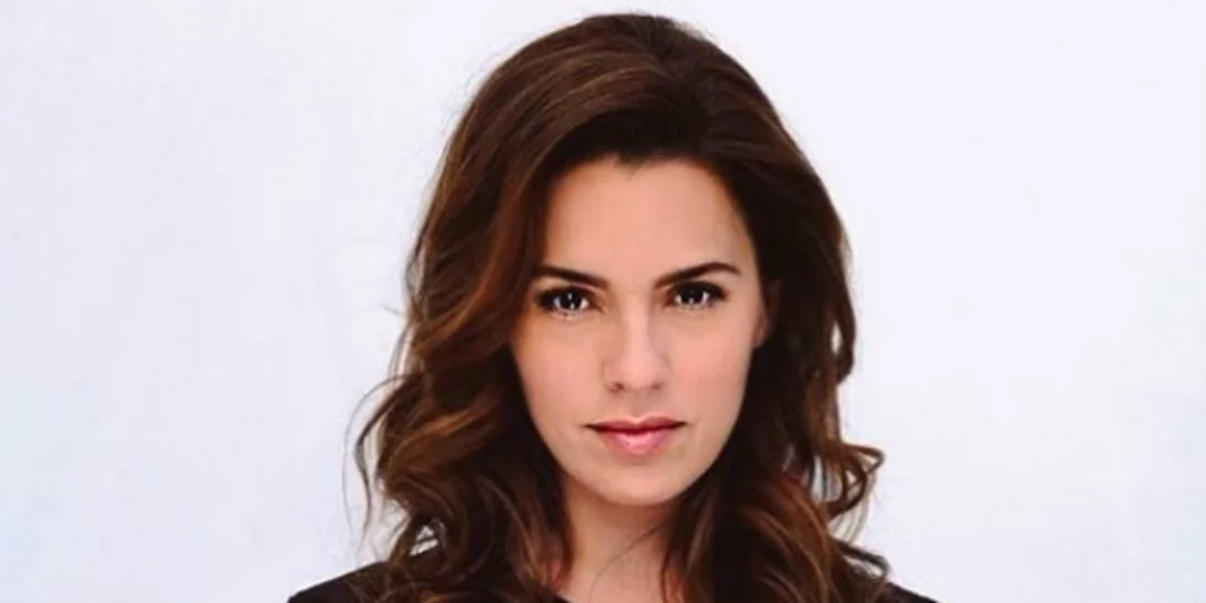 Melia Kreiling | Έφτιαξε καμπάνια αλληλεγγύης για τους πληγέντες!