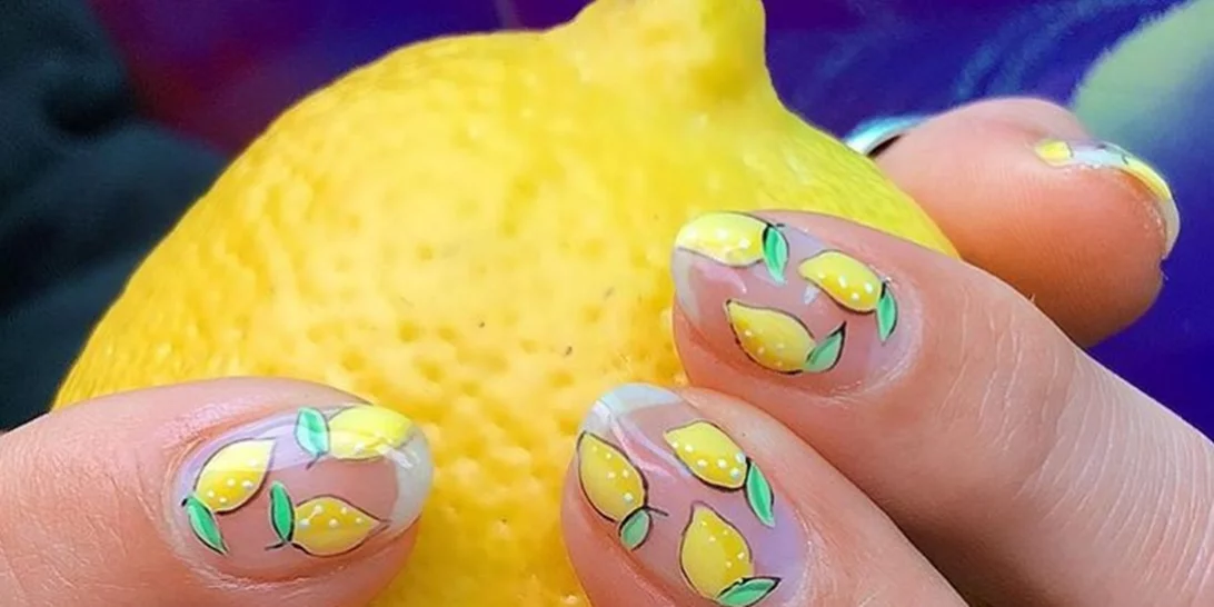 Θέλεις τα νύχια σου χωρίς χρώμα; Done! Θέλεις όμως και να έχουν ενδιαφέρον; Ορίστε!