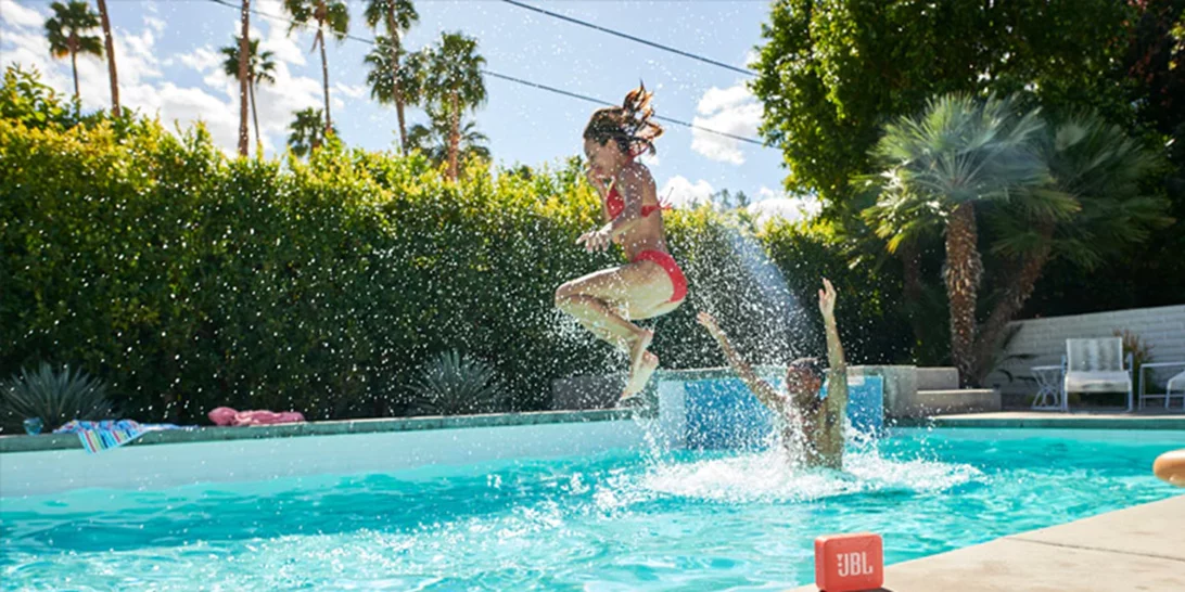 Πάρε τον ήχο μαζί σου στις διακοπές με τα απόλυτα gadgets της JBL