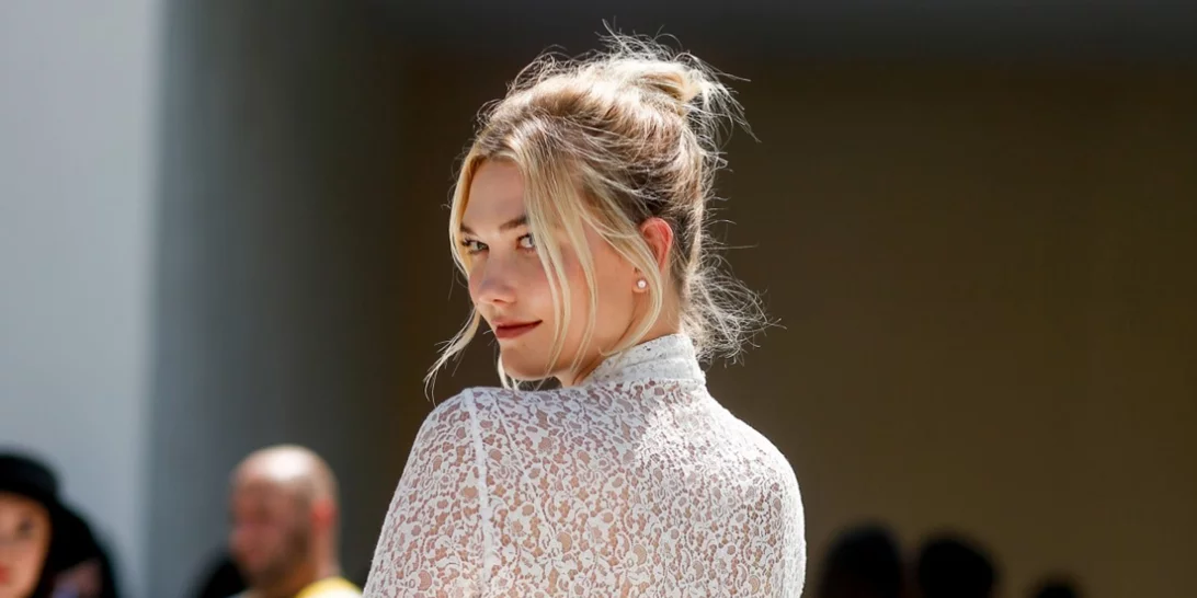 Δες πώς να φορέσεις το midi φόρεμα τώρα