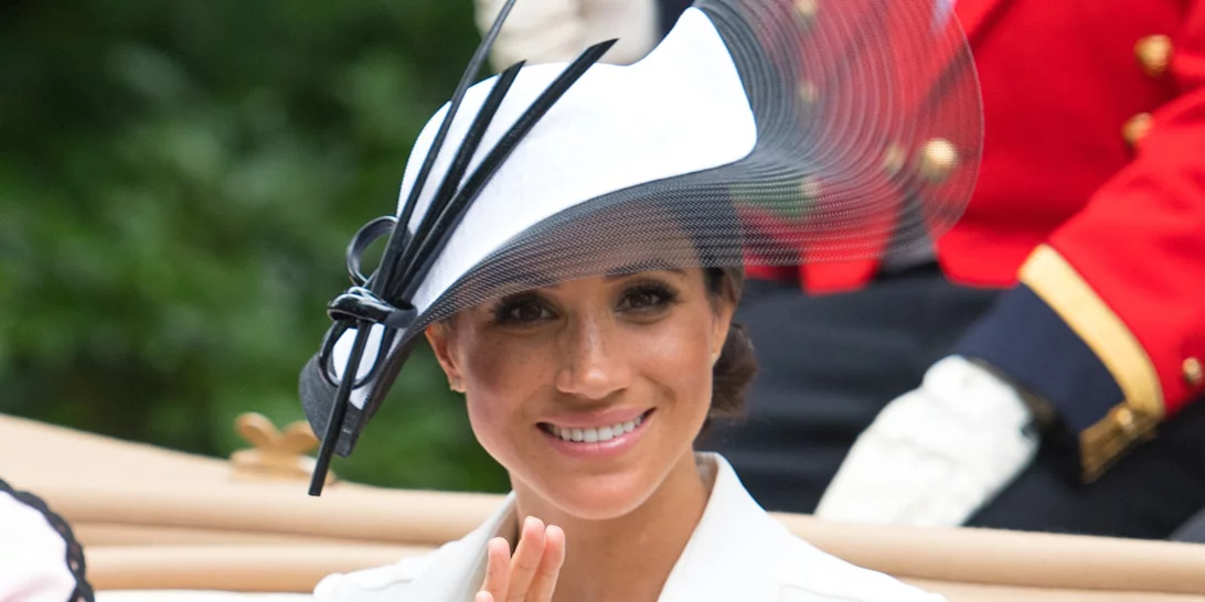 To πιο περιζήτητο clutch bag της Meghan Markle κάπου το έχουμε ξαναδεί