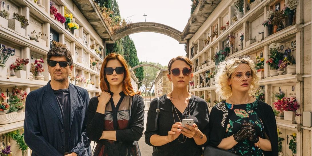 Τι δουλειά έχει μία Miss Ιταλία σε καλοκαιρινή κωμωδία;