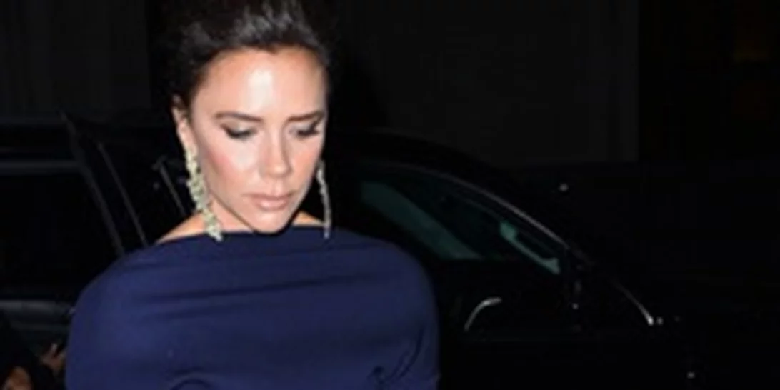 Το navy blue είναι η κλασική επιλογή που πρέπει να κάνεις το καλοκαίρι