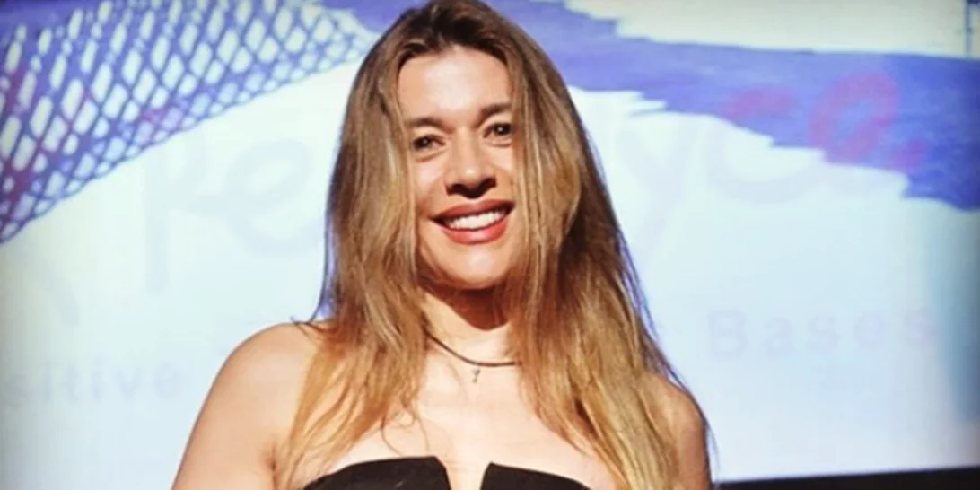 Έρρικα Πρεζεράκου | Αποχαιρέτησε τον πατέρα Σπυρίδωνα, ένα από τα θύματα της πυρκαγιάς