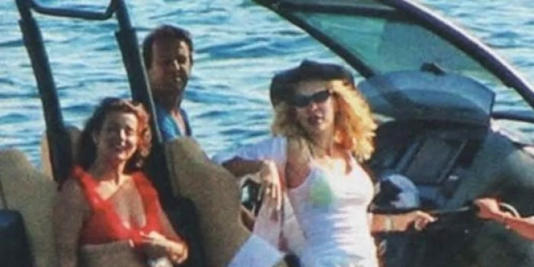 Ελένη Μενεγάκη | Με τον Μάκη Παντζόπουλο & τα παιδιά της εν πλω