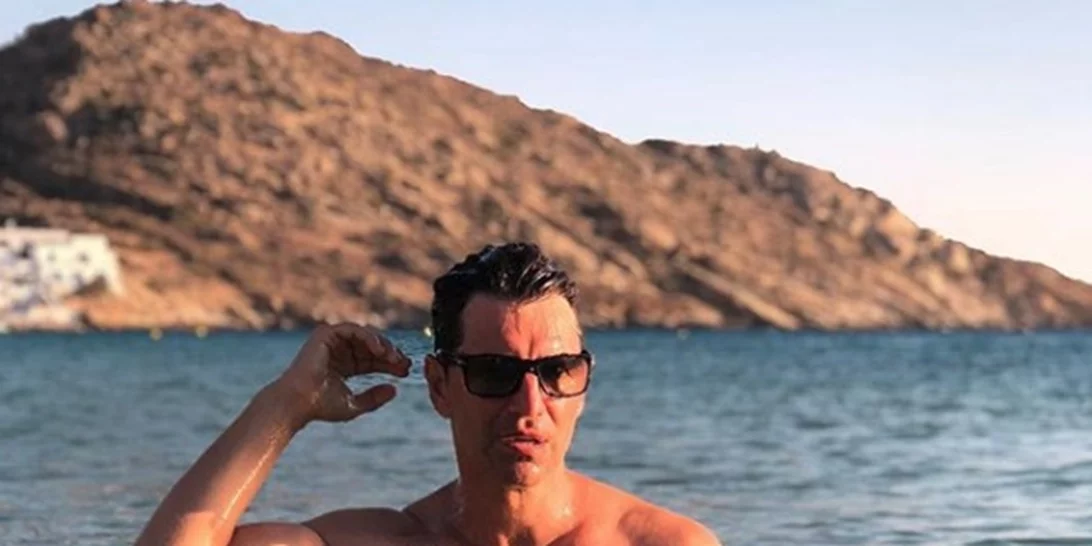 Σάκης Ρουβάς | Δες πώς ευχήθηκε στον Αντώνη Ρέμο για το γάμο του