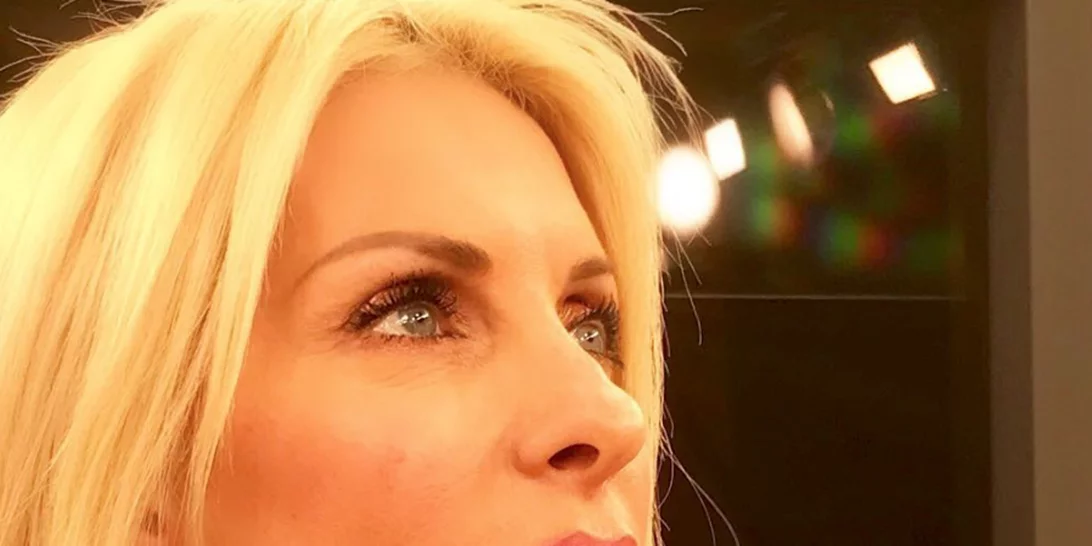 Η Ελένη Μενεγάκη ποζάρει με το μαγιό της και ενθουσιάζει τους fans της