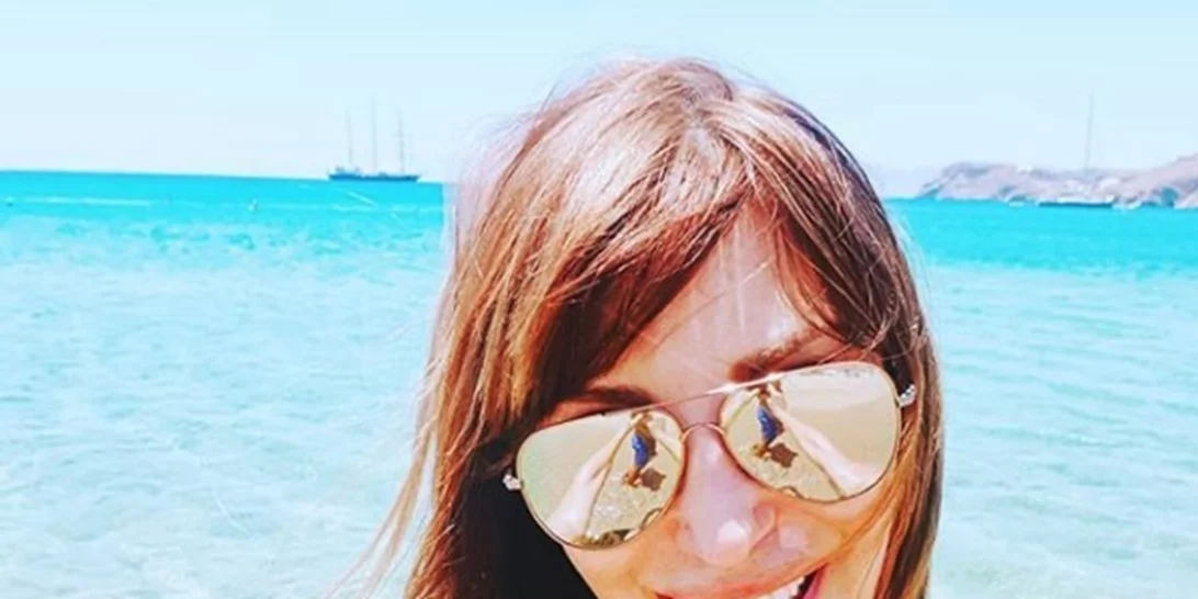Βίκυ Χατζηβασιλείου | Ποζάρει με μαγιό χωρίς ίχνος ρετούς!