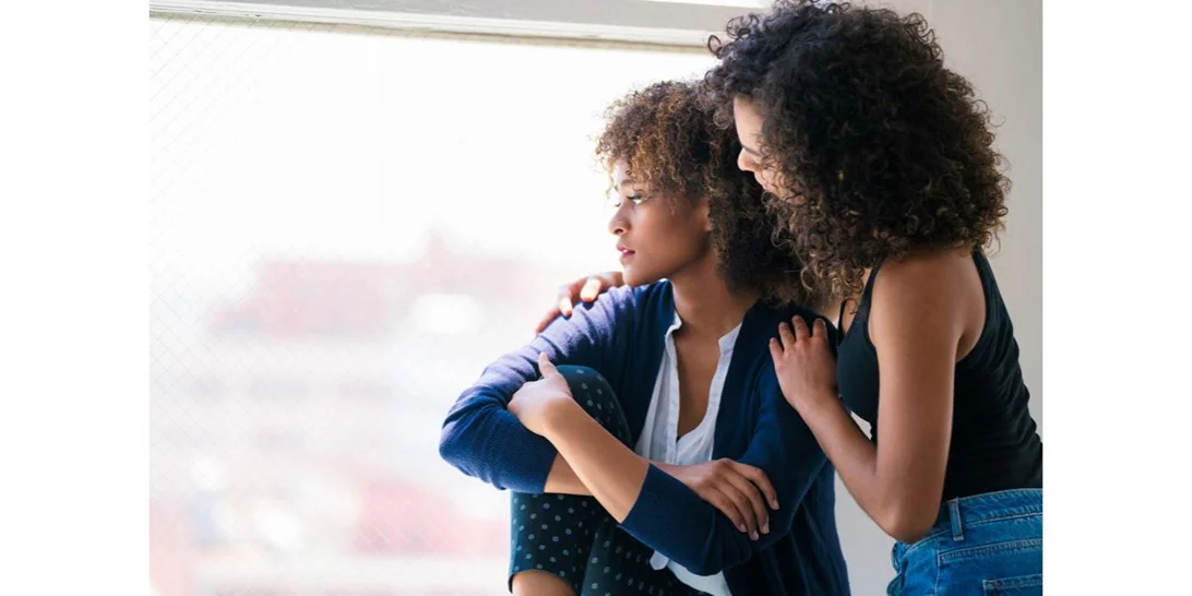 5 τρόποι για να παρηγορήσεις κάποιον που νιώθει άσχημα