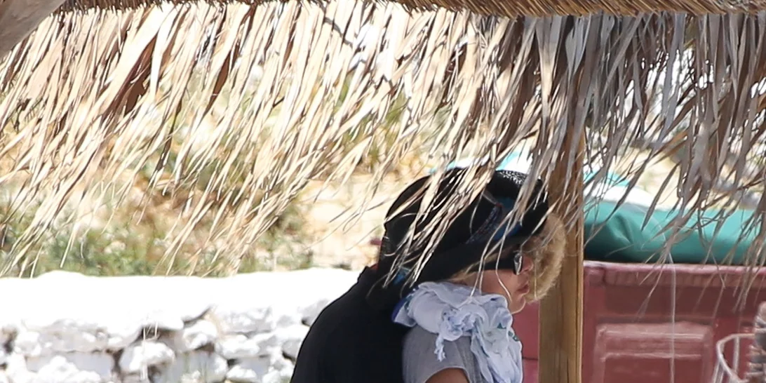 Ελένη Μενεγάκη: Στα πιο τρυφερά στιγμιότυπα με τον γιο της ενώ ο Ματέο κάνει μπάνιο με την μικρή Μαρίνα