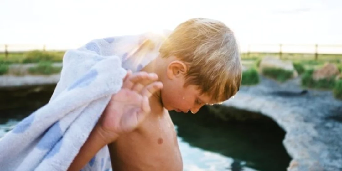 8 σημαντικά βήματα για να μεγαλώσουμε συναισθηματικά υγιή αγόρια