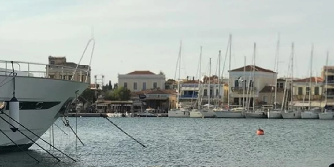 Αυτό είναι το νησί που αγαπιέται με πάθος – και από τους celebrities!