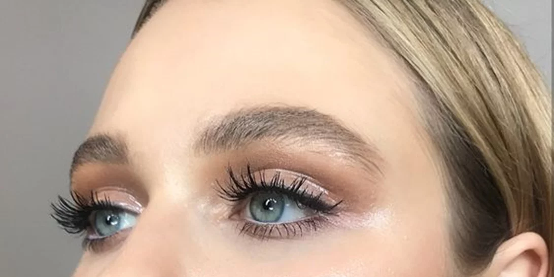 Πώς να βάζω μάσκαρα; Αυτή είναι η πιο αποτελεσματική τεχνική για βλεφαρίδες με όγκο και μήκος
