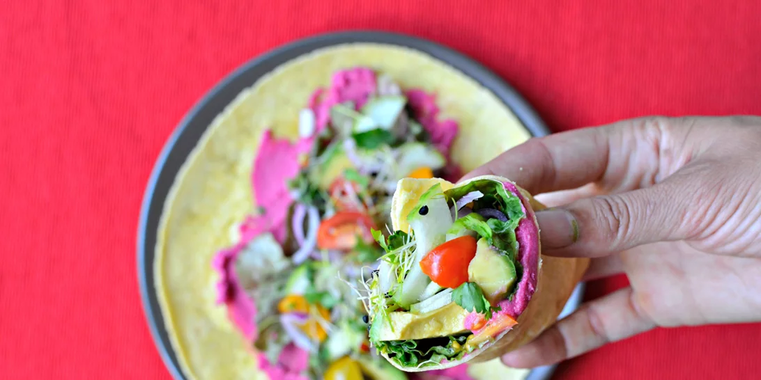 Vegan συνταγή για αραβική πίτα: Ένα ελαφρύ γεύμα για τα καλοκαιρινά μεσημέρια