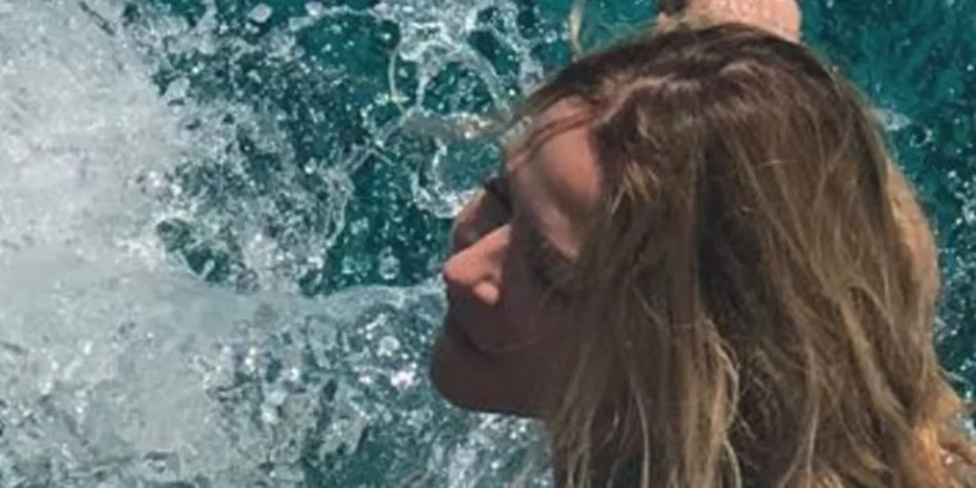 Τζένη Μπαλατσινού | Συνεχίζει τις διακοπές της στην Πάτμο