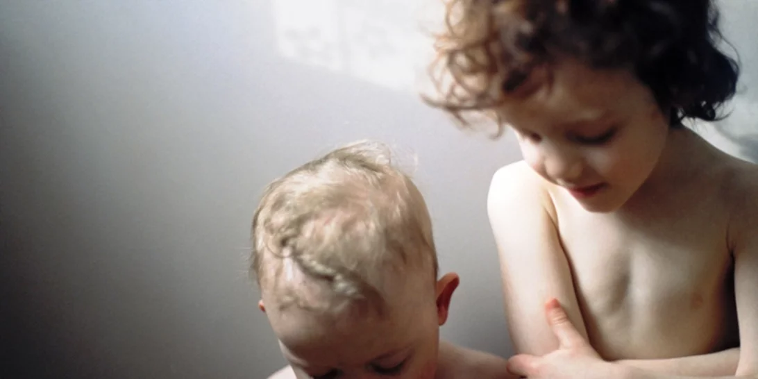 Τα παιδικά βιβλία που θα βοηθήσουν τα παιδιά να αποδεχθούν το νέο μωρό στην οικογένεια