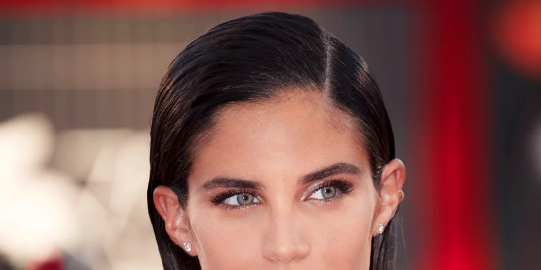 Αν ψάχνεις το ιδανικό κραγιόν για τη νέα σεζόν, εγώ σου προτείνω 2 και δεν χρειάζεσαι τίποτε άλλο!