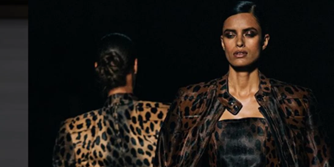 O Tom Ford άνοιξε την Εβδομάδα Μόδας με ένα show εμπνευσμένο από την κομψότητα των 90s