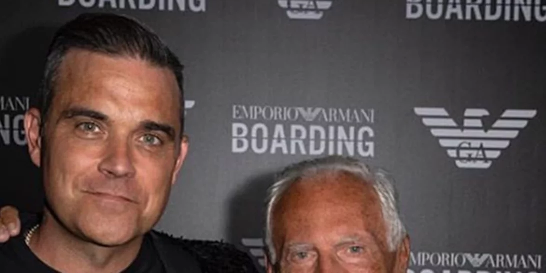 Robbie Williams | Τραγούδησε με φούστα στην Εβδομάδα Μόδας του Μιλάνου