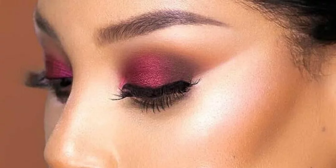 Το κεράσι ή κερασί είναι το απόλυτο χρώμα στο μακιγιάζ: Όλα τα προϊόντα να το πετύχεις