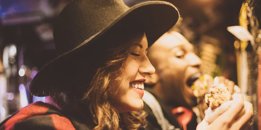 Μήπως τρως πολλές επεξεργασμένες τροφές; Τα 10 σημάδια που δίνουν την απάντηση