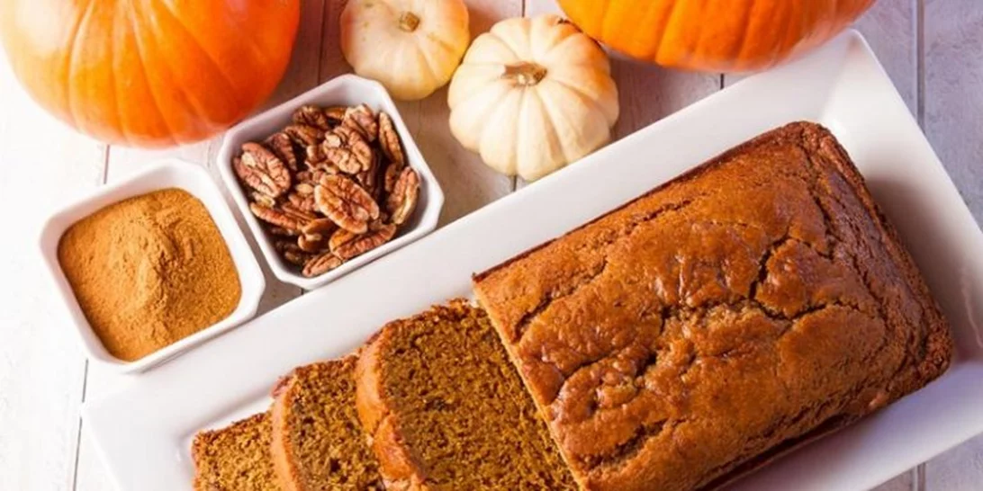 Ένα υπέροχο κέικ με κολοκύθα και καρύδια