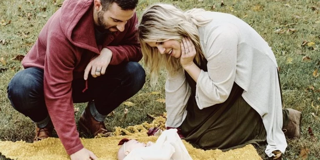 Τα παιδιά έχουν ανάγκη τη σωματική επαφή που επιβεβαιώνει το «σ’ αγαπώ»