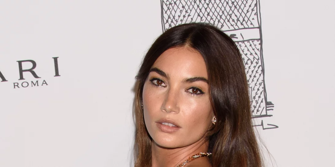 Η Lily Aldridge περπάτησε στην πασαρέλα έγκυος