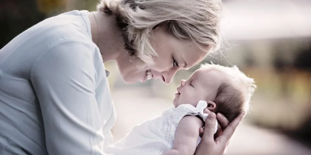 Τα 7 Β που δημιουργούν έναν ασφαλή δεσμό με το παιδί σας από την πρώτη μέρα